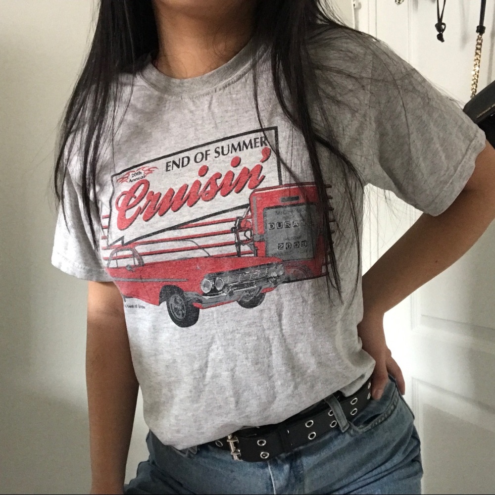 SOLD Cruisin’ Vintage Car Grey Tee 🍒👼🏻 SOLD
